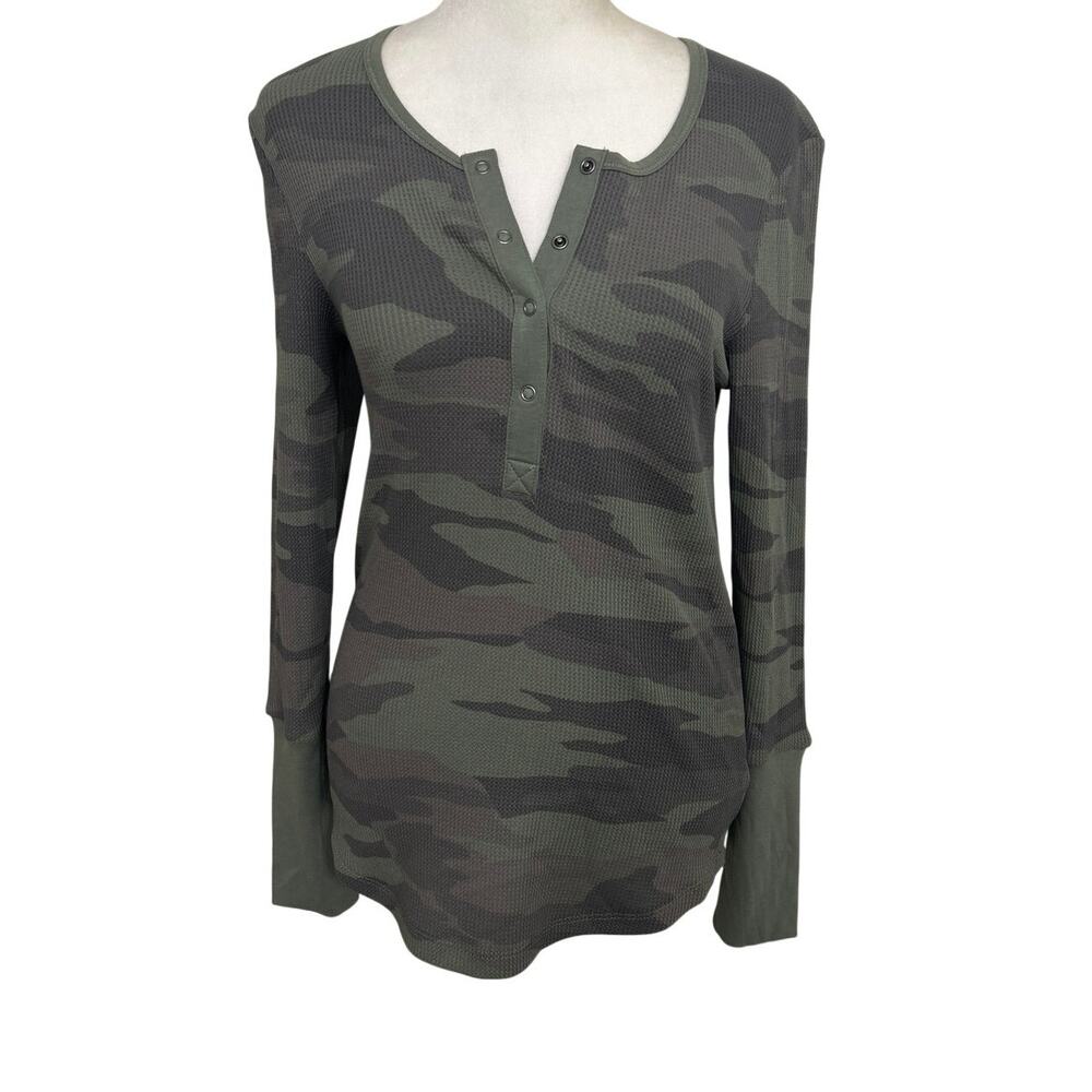 Splendid  Y2K Grunge Camo Fitted Waffle Knit Thermal Henley Top Long Sleeve S